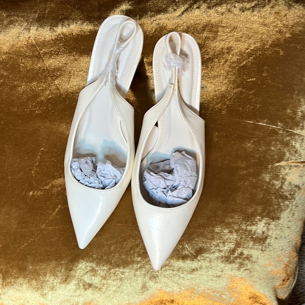 *NEW* Fashion Nova -Stole The Show Slingback Pumps - Cream- Size 11